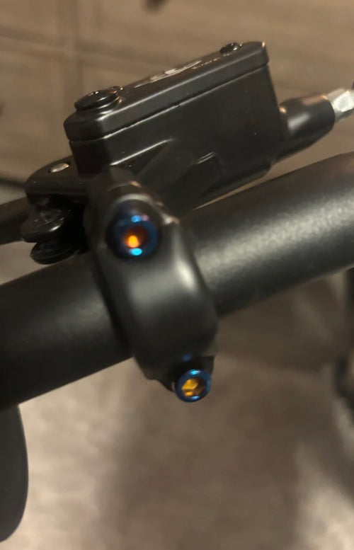 BAR CLAMP TITANIUM BOLTS (FITS EBOX, TUTTIO, MOTOTEC, AND RTR (COMES WITH 4 BOLTS)